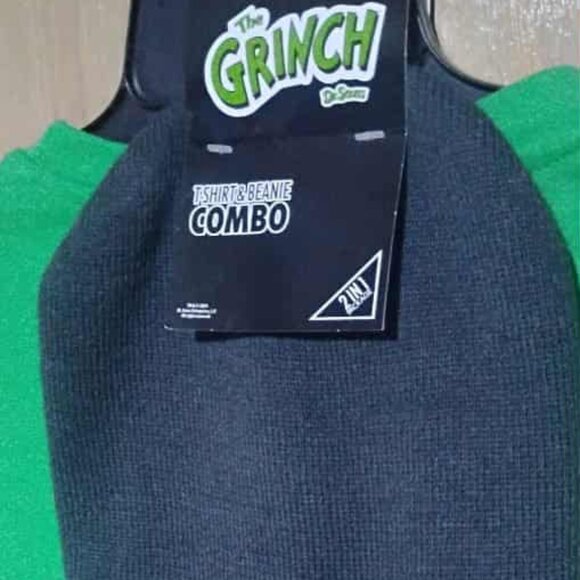 Grinch Combo Tee w/ Beanie NEW - Picture 4 of 5